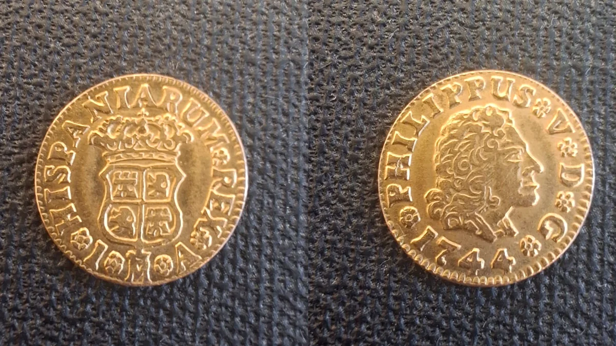 Moneda de medio escudo de oro Felipe V Madrid 1744